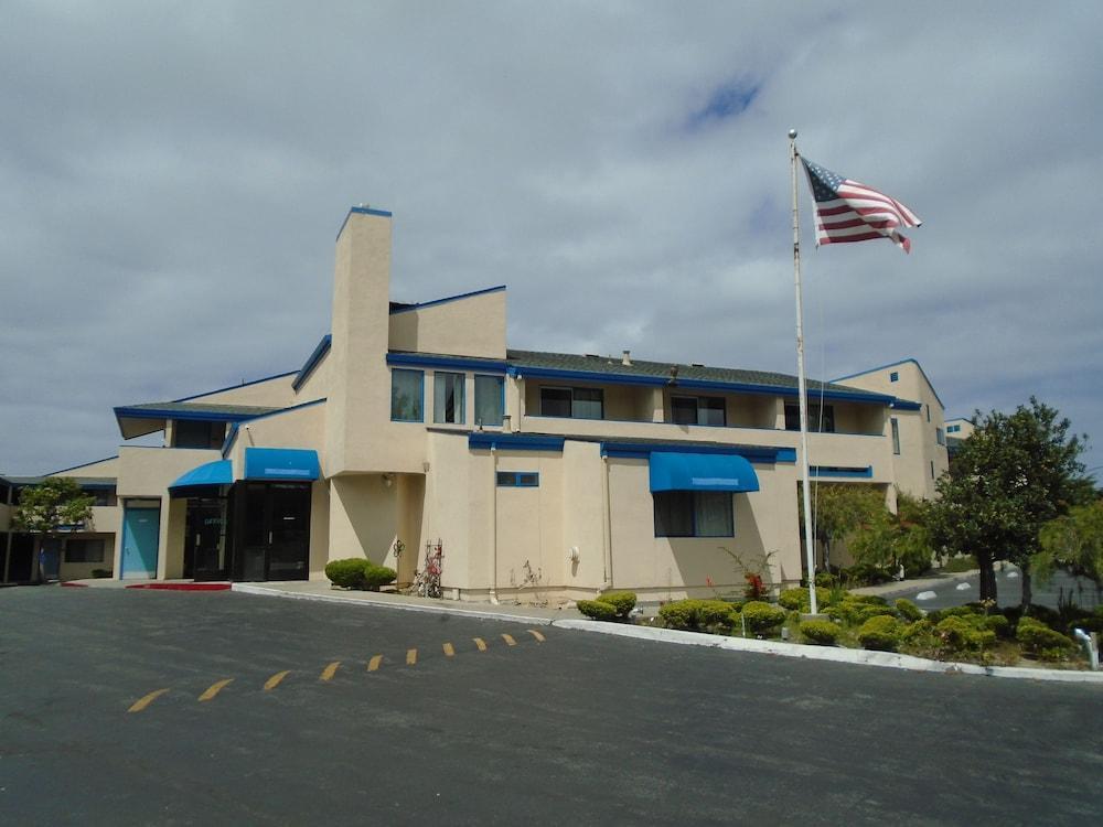 Bay Breeze Inn Seaside Exterior photo