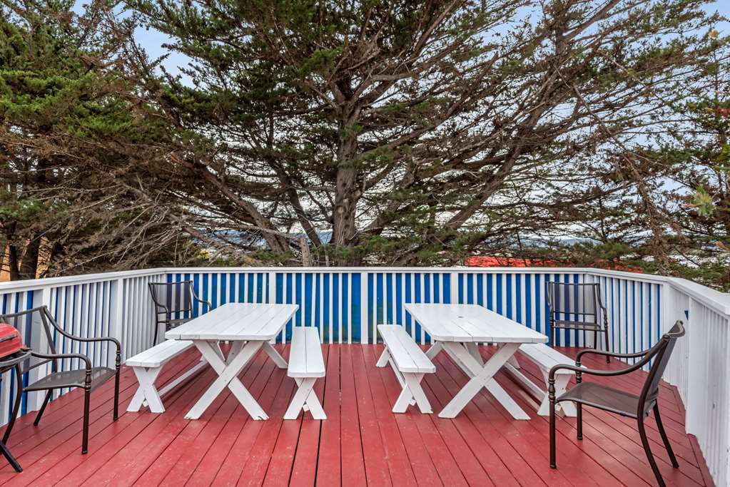 Bay Breeze Inn Seaside Amenities photo